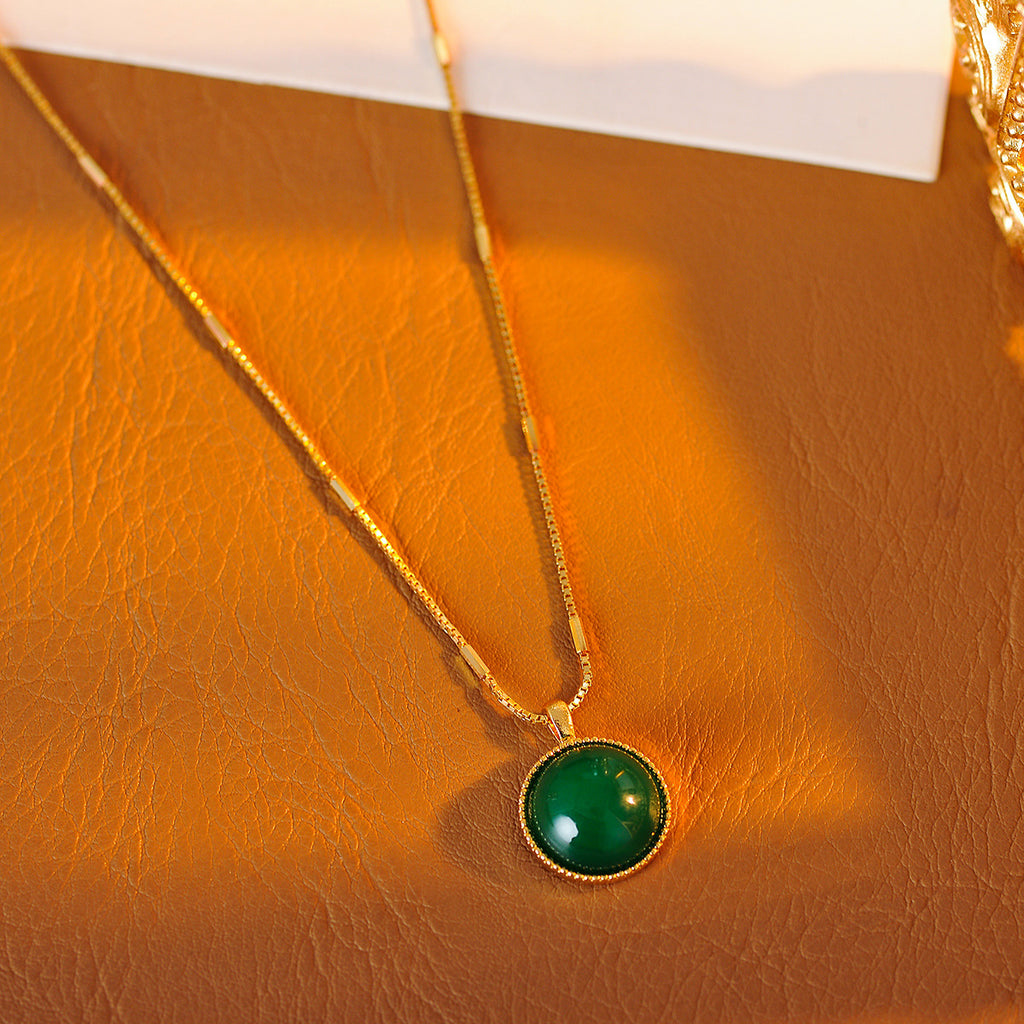 Small Green Bean Retro Ice Transparent Green Agate Pendant Necklace New Chinese Style Petite Whitening Daily Collarbone Chain