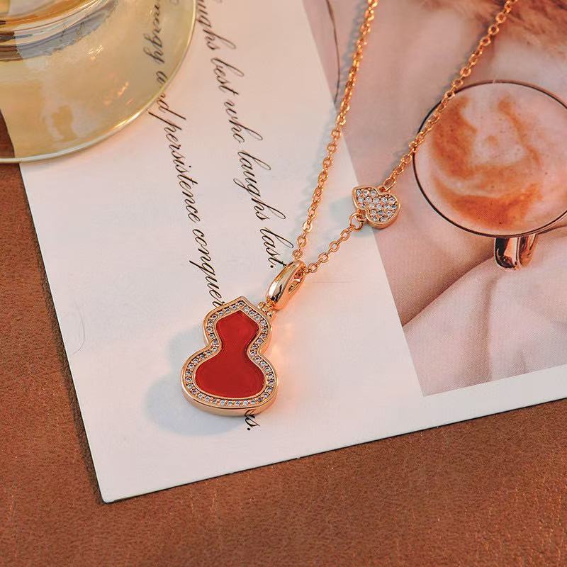 Qilin Double Gourd Necklace for Women Rose Gold Lucky Fortune Mother-of-Pearl Collarbone Chain Pendant Red Gourd Black and White Gourd