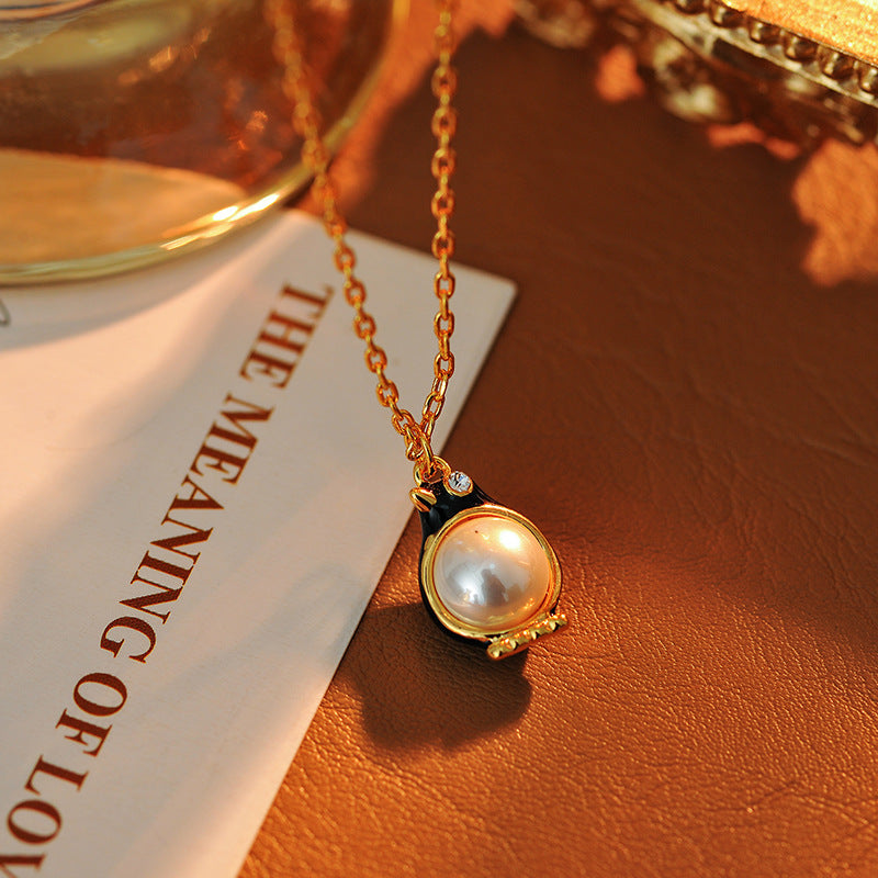 New Fashionable Light Luxury Commuting Fresh Cute Enamel Inlaid Pearl Penguin Shape Metal Necklace
