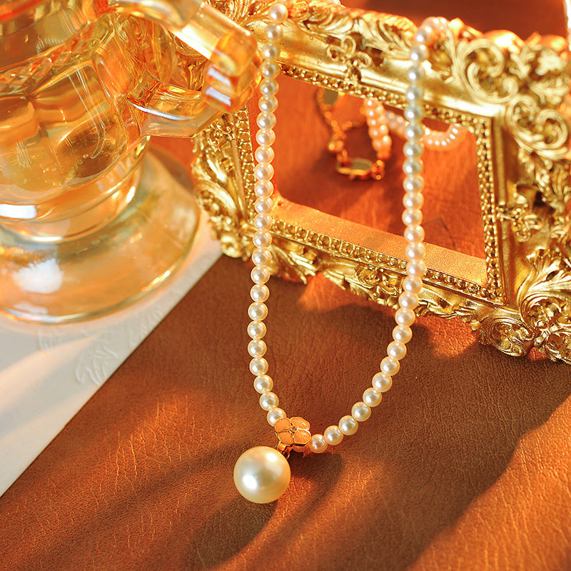 New Pearl Necklace Elegant Temperament Four-Leaf Clover Light Luxury Niche High-End Simple Fashion Collarbone Chain for Women