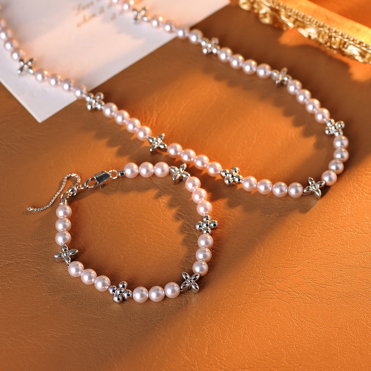 Necklace French Style Pearl Beaded Necklace Fashion Niche Light Luxury Design Versatile Sweet Choker for Women