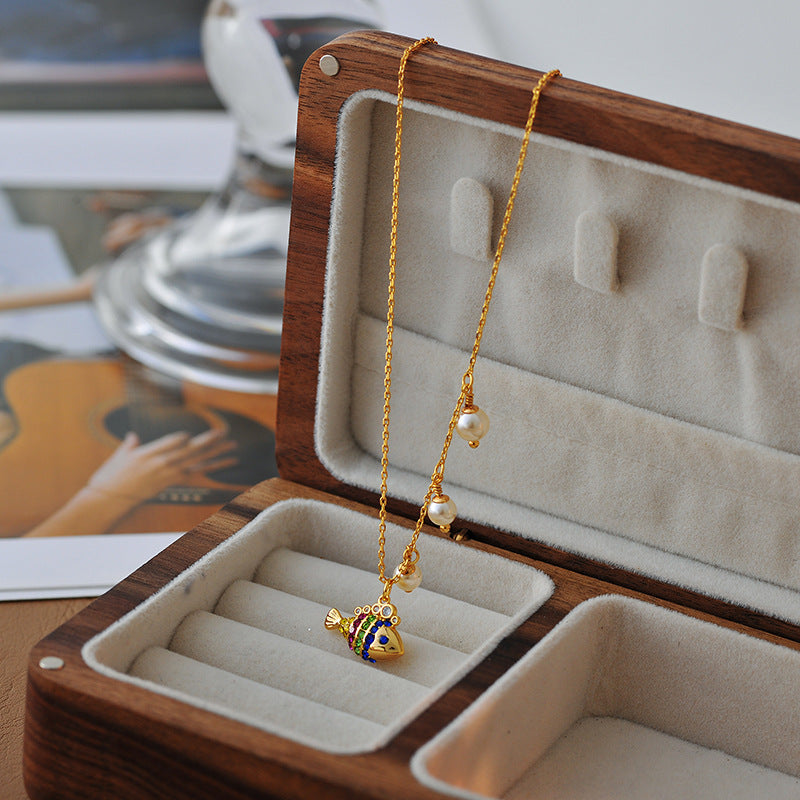 European and American Creative Personality Colorful Inlaid Diamond Cute Fun Little Fish Design Pearl Embellished Simple Elegant Necklace for Women