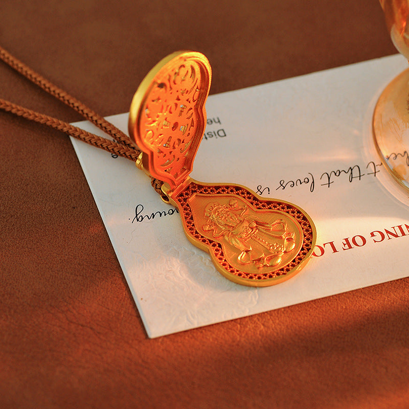 Wei Xue Same Style Junpei Gourd Necklace with Inlaid Diamonds, Wealth-Attracting Guardian God Pendant, Three-Dimensional New Style, Light Luxury, Non-Fading Pendant