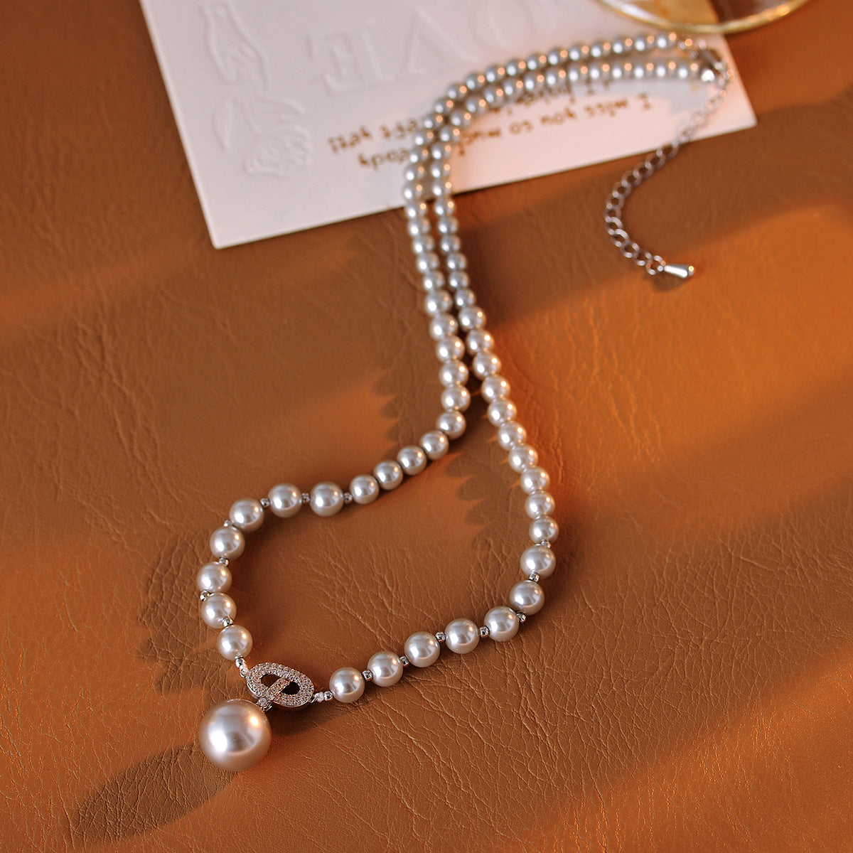 Bracelet Necklace Strong Light Pearl Gradient Necklace Exquisite Earrings High-end Clavicle Chain Bracelet