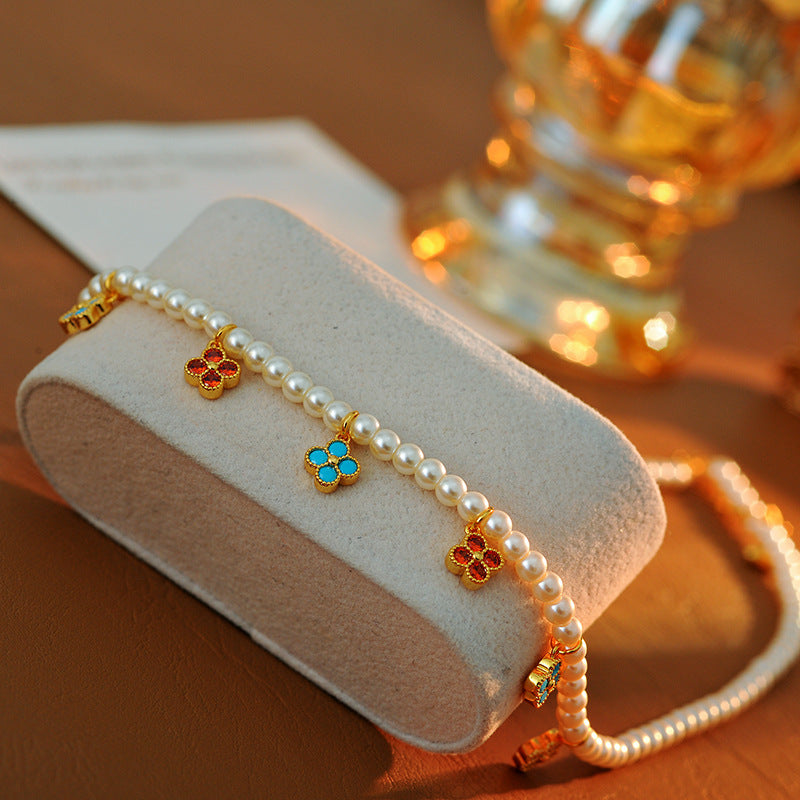 French Bohemian Style Imitation Pearl Flower Necklace for Women Fashionable High-end Lucky Full Diamond Four-leaf Clover Collarbone Chain