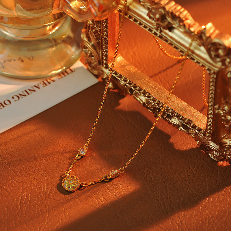 Light Luxury Eight-Pointed Star Necklace for Women, 18K Gold Plated, Niche Design, High-End Feel, White Mother-of-Pearl Lucky Compass Collarbone Chain