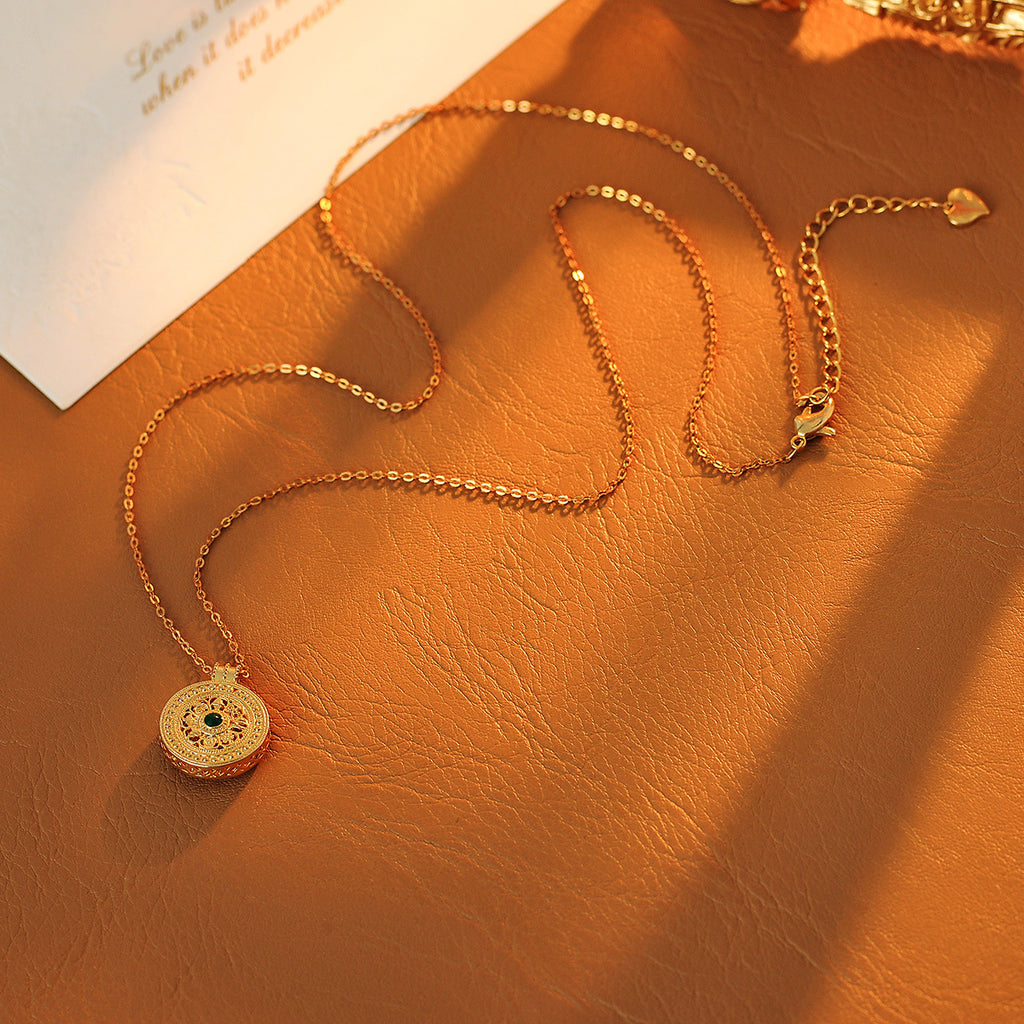 New Chinese Style Retro Eight Treasures Compass Lotus Necklace for Women, Popular Light Luxury Versatile High-End Collarbone Chain