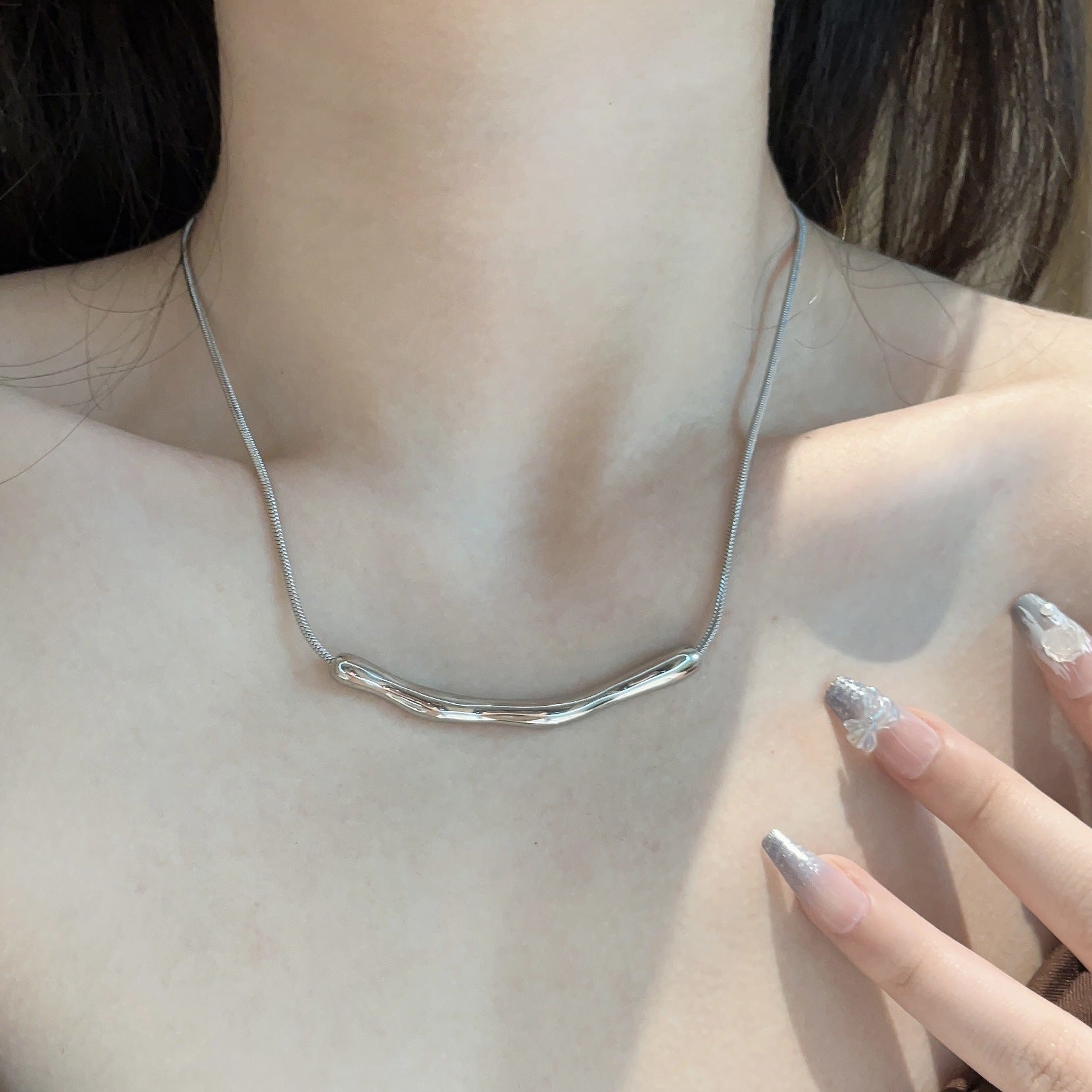 Titanium Steel Irregular Pleated Necklace for Women Spring Summer Niche Design Clavicle Chain Ins Minimalist Style Clavicle Chain Choker