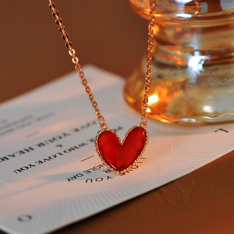 2025 New Heart-shaped Mother-of-Pearl Necklace Simple Luxury Clavicle Chain Elegant High-end Necklace