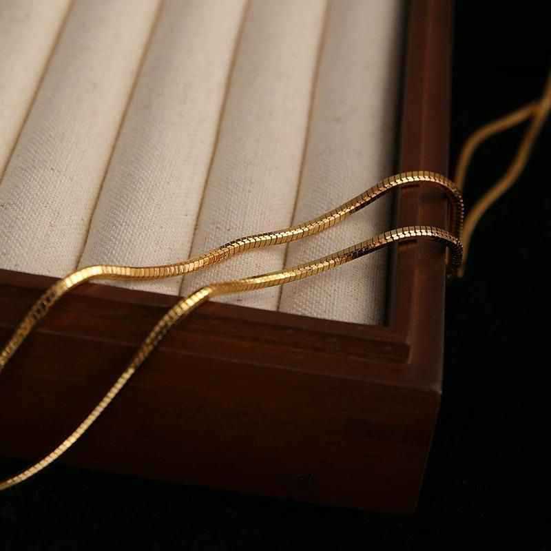 Titanium Steel Simple Fashion INS Style Square Snake Bone Chain Smooth Curve Beauty Versatile Personality Short Necklace