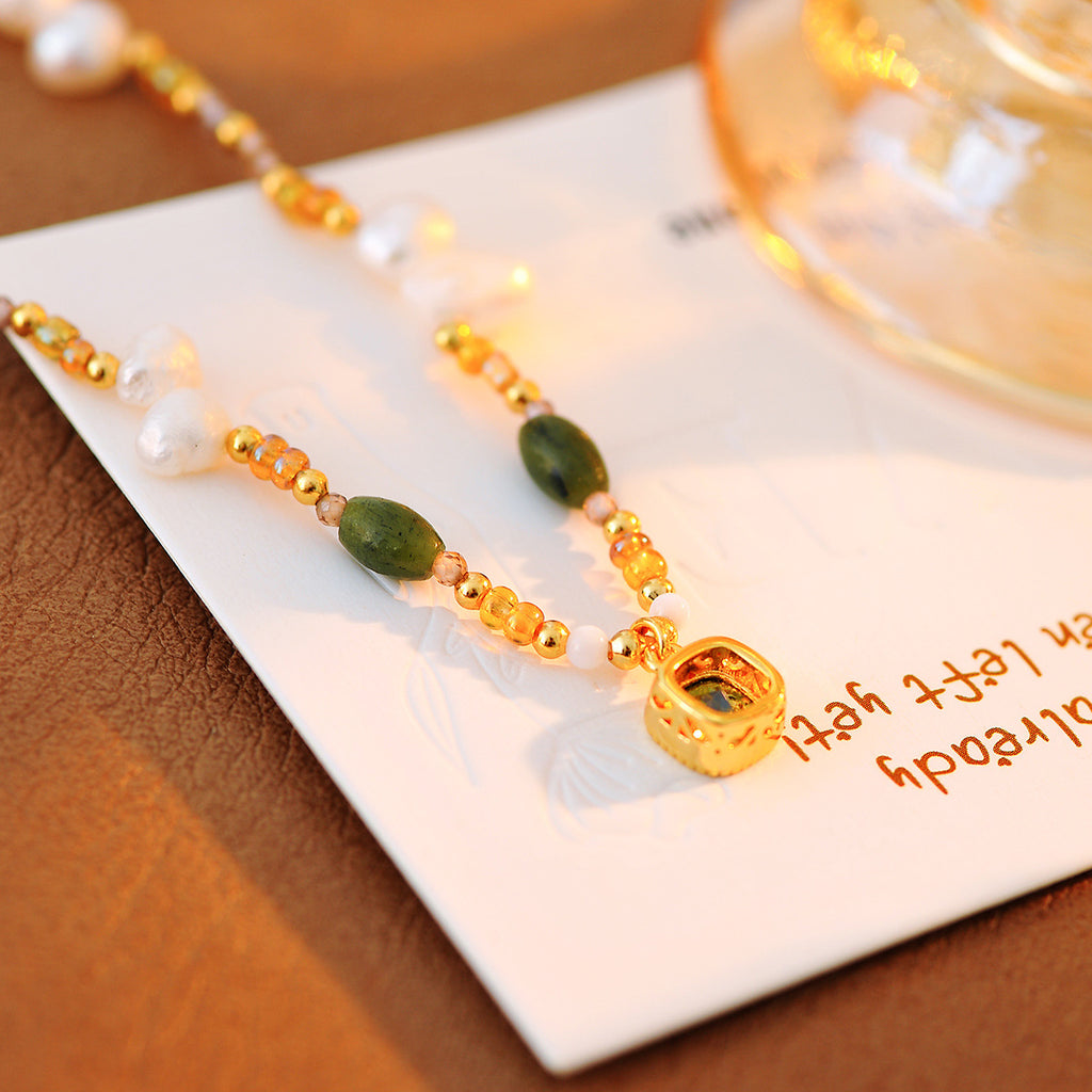 Fashion Versatile Natural Pearl Crystal Necklace for Women New Year Light Luxury High-end Clavicle Chain