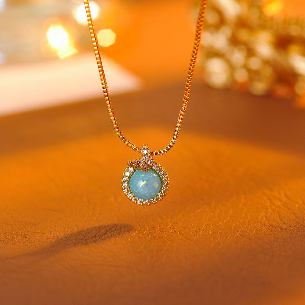 Vintage Turquoise Necklace Retro Classic Light Luxury High-end Niche 2025 New Clavicle Chain