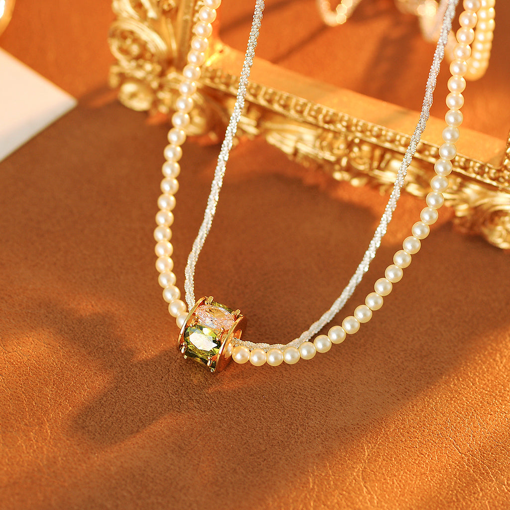 Elegant and Luxurious Pearl Pendant with Sparkling Double Layer Clavicle Chain