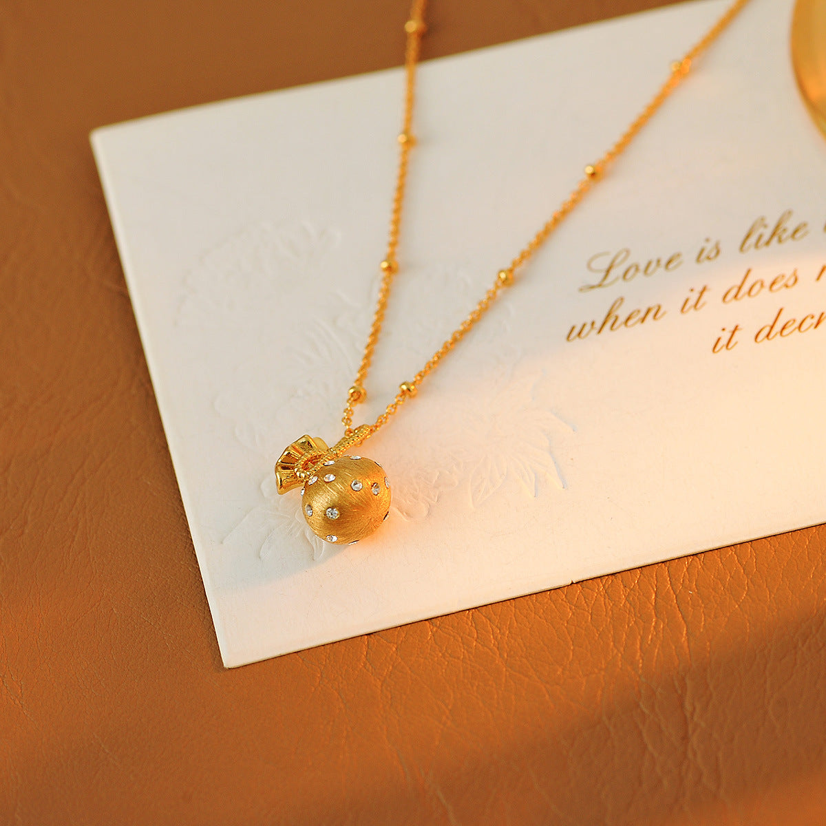 Vintage Brushed Bowknot Lucky Bag Necklace Fashion Pointed Diamond Sparkling Wealth-Attracting Small Money Bag Collarbone Chain for Women