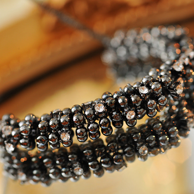 European and American Micro Pave Zircon Round Bead Necklace for Women, Niche Style, Elegant Beaded Collarbone Chain, Light Luxury, Personalized, High-end Necklace