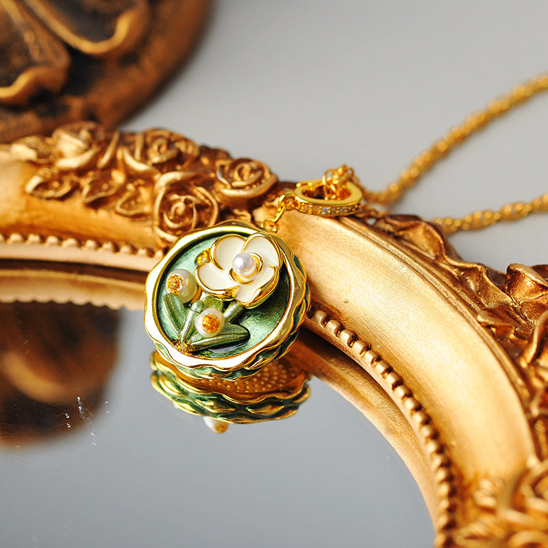 Vintage Green Oil Painting Style Pearl Flower Glaze Necklace French Court Retro Style Sweater Chain for Women