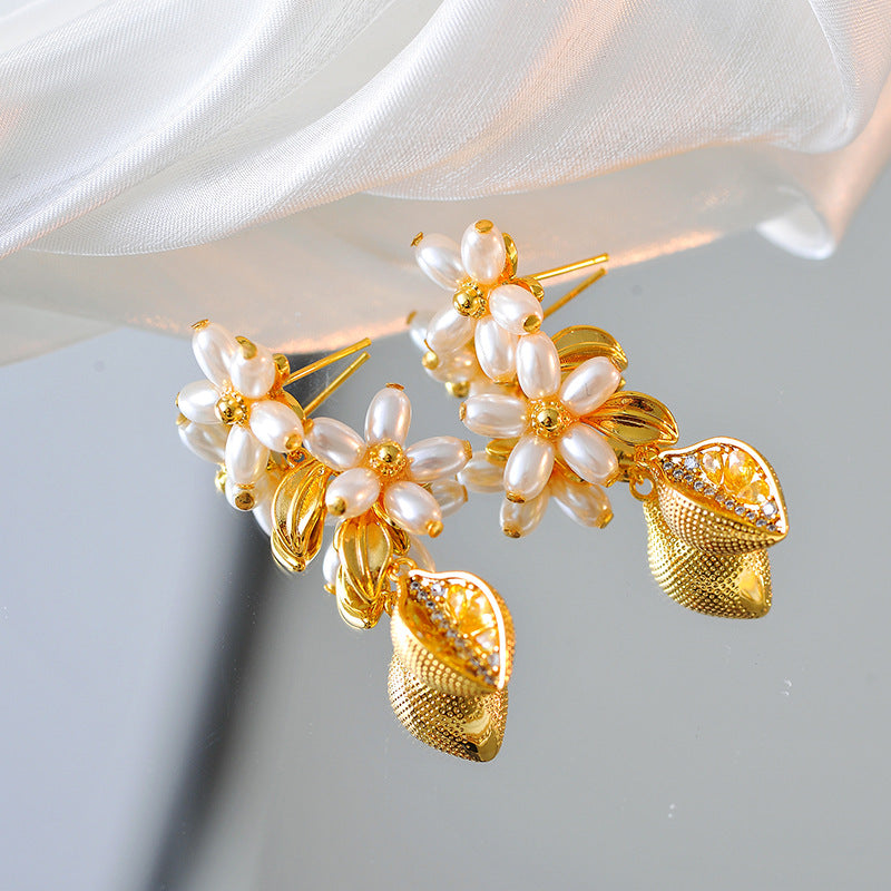 KS Home Lemon Petal Pearl Necklace with Rhinestones and Zircon Inlay Fresh and Elegant Collarbone Chain