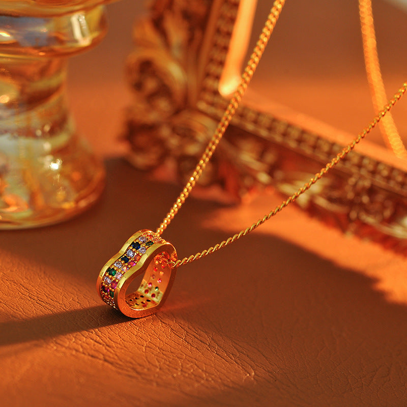 European and American Retro Colorful Zircon Heart Necklace for Women, Light Luxury Niche High-end Fashion Exquisite Design Clavicle Chain