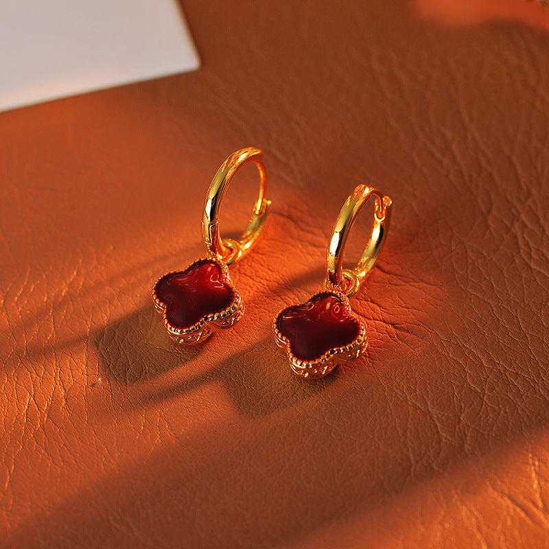 2025 New Red Double-Sided Natural Shell Four-Leaf Clover Necklace for Women Sweater Chain Elegant High-End Autumn Winter