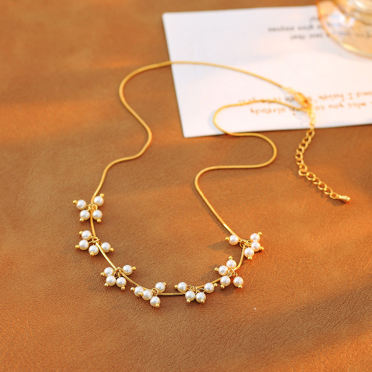 Pearl Necklace Elegant Beaded Exquisite Niche Design Sense Choker New Spring Collarbone Chain