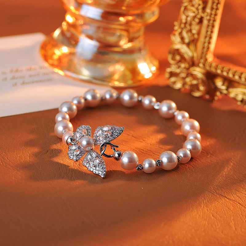 Butterfly Pearl Necklace for Women Sweater Chain Light Luxury Niche High-end New Collarbone Chain for Socialite Women