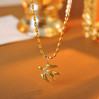 Niche Design Real Gold Plated Gold Swallow Necklace Pendant Micro Inlaid Zirconia Clavicle Chain Swallow Necklace