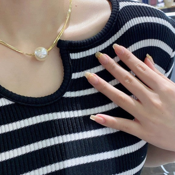 Light Luxury Pearl Pendant Necklace for Women 2025 New Double Layer French Niche Design Collarbone Chain High-end Neck Chain