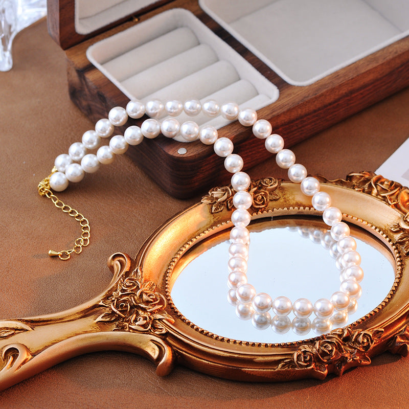 Ins Style Commuting Essential High-Quality Texture Ins Retro Shijia Zhengyuan Strong Light White Pearl Necklace