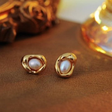 New French Style Light Luxury Elegant Simple Versatile Pea Natural Pearl Pendant Necklace for Women A10173