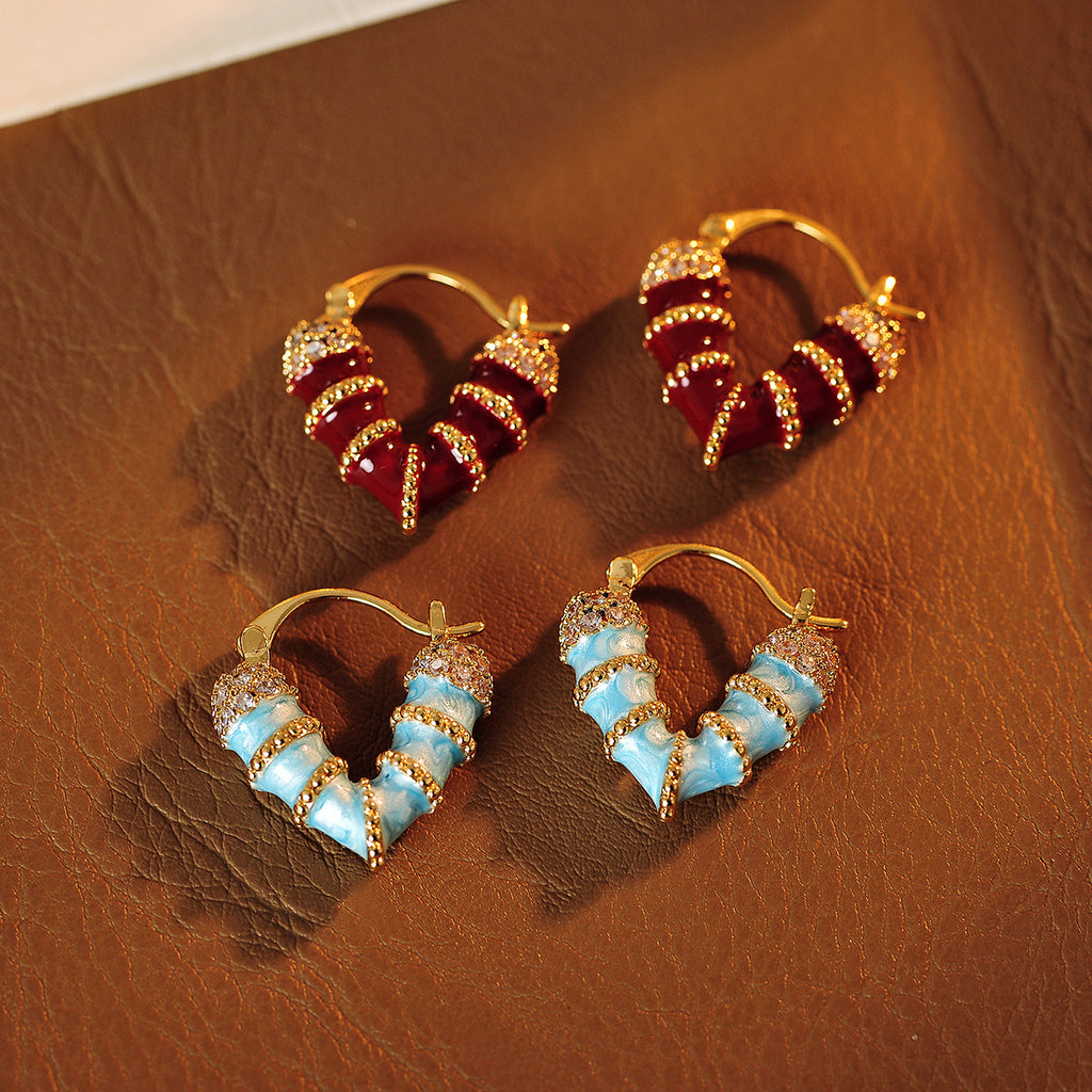 Exquisite Heart-Shaped New Women's Earrings Necklace Elegant Ear Clips Vintage Unique Stunning High-End Earrings