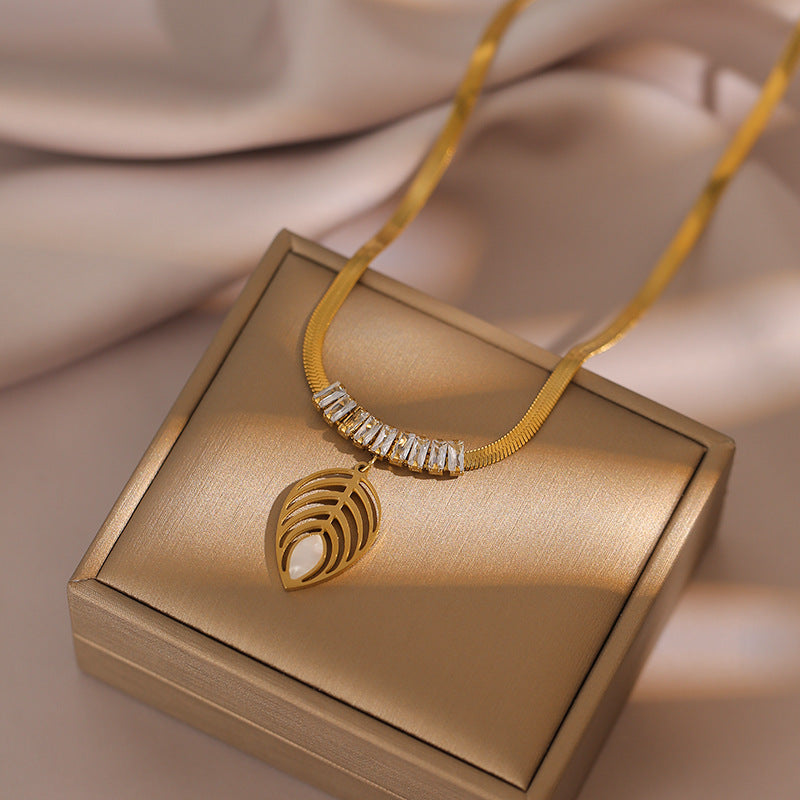 Titanium Steel Oval Leaf Fashion Jewelry Set Elegant Necklace and Earring Set Cute Fashion Jewelry Set