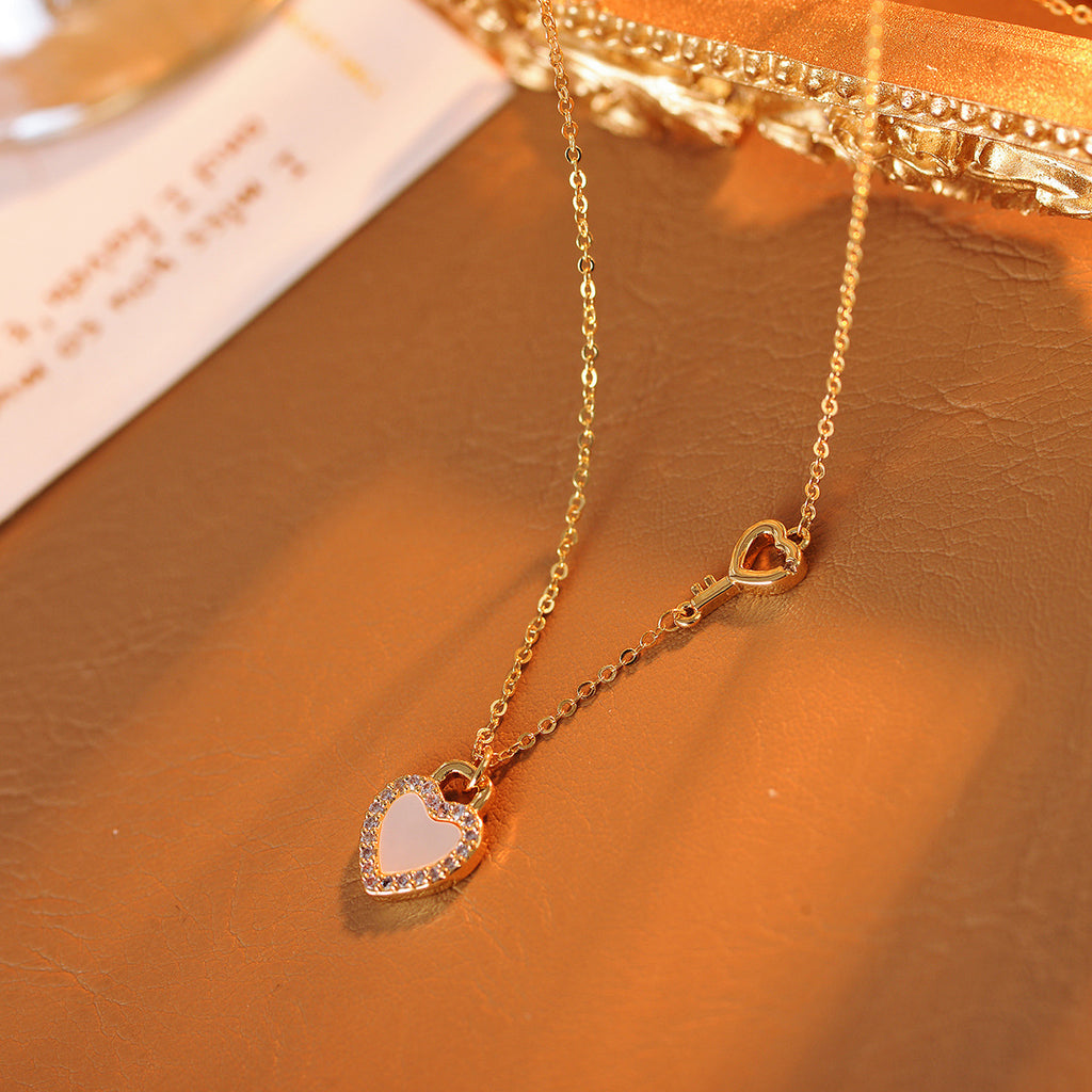 Heart Lock Necklace Heart Mother-of-Pearl Key Necklace for Women Light Luxury Niche Simple High-End Neck Chain