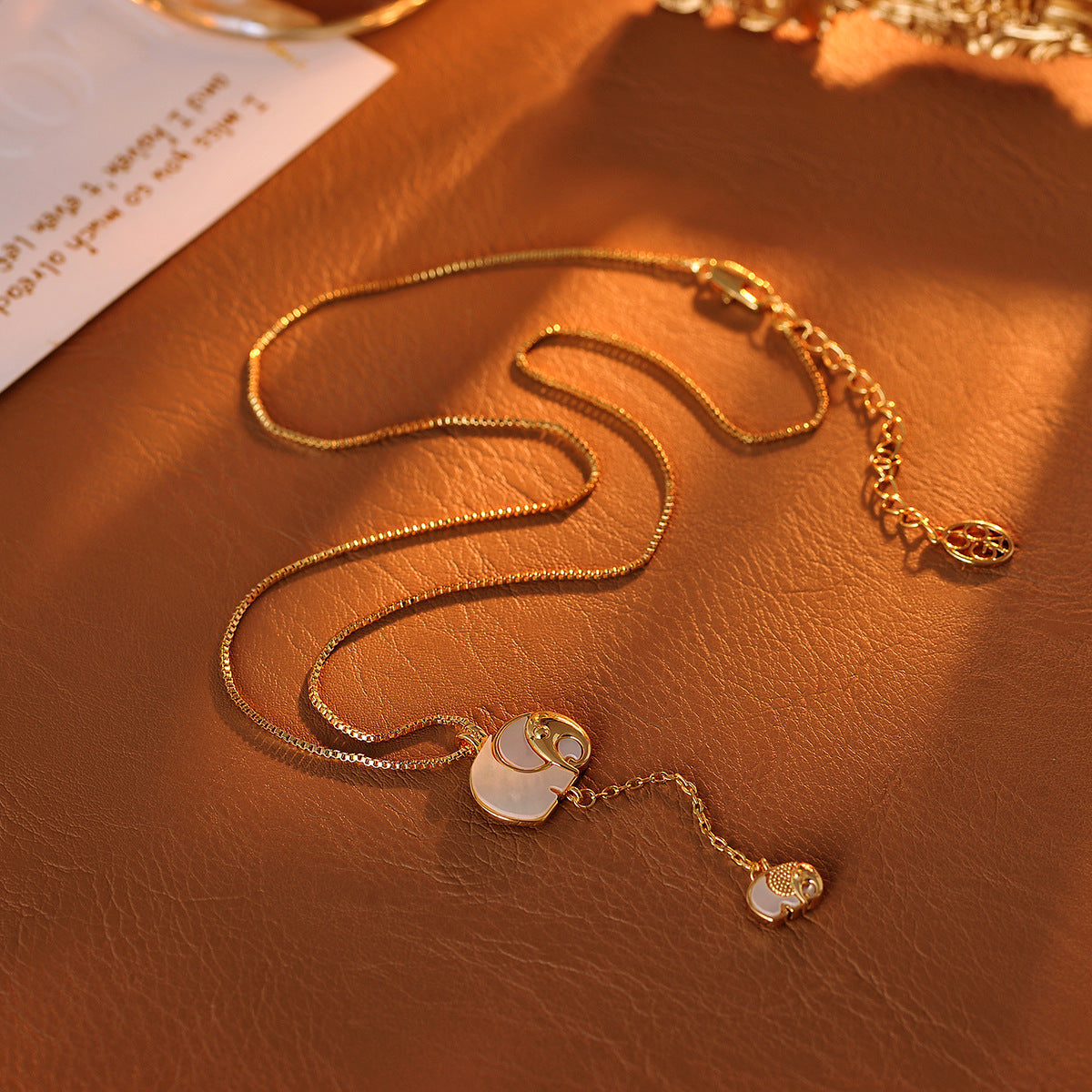Little Elephant Necklace Real Gold Plating Light Luxury Niche High-end Sense Collarbone Chain Simple Chalcedony Pendant
