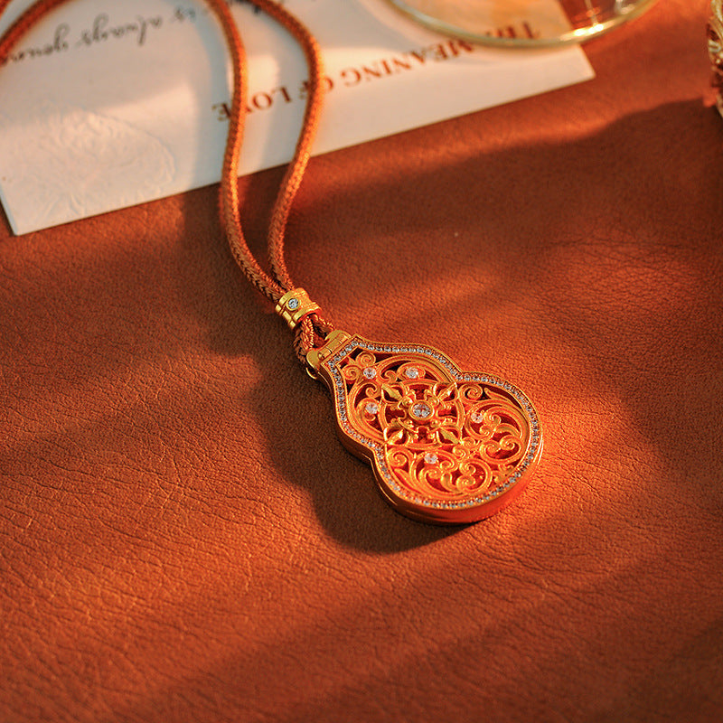 Wei Xue Same Style Junpei Gourd Necklace with Inlaid Diamonds, Wealth-Attracting Guardian God Pendant, Three-Dimensional New Style, Light Luxury, Non-Fading Pendant
