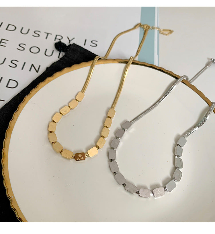 Minimalist Personality Design Small Square Snake Bone Chain Necklace for Women Ins Trend Light Luxury Niche Collarbone Chain Short Neck Chain