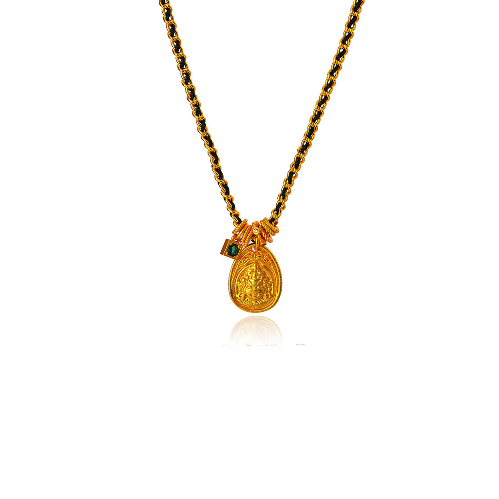 Necklace Yellow God of Wealth Coiled Necklace Xiaohongshu New Hot-Selling Light Luxury Niche High-End Exquisite Black Rope