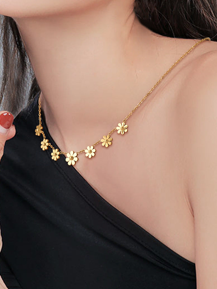 Necklace for Women, Niche Design, High-End Light Luxury Sunflower Daisy Gold Collarbone Chain, 2025 Summer Titanium Steel Choker