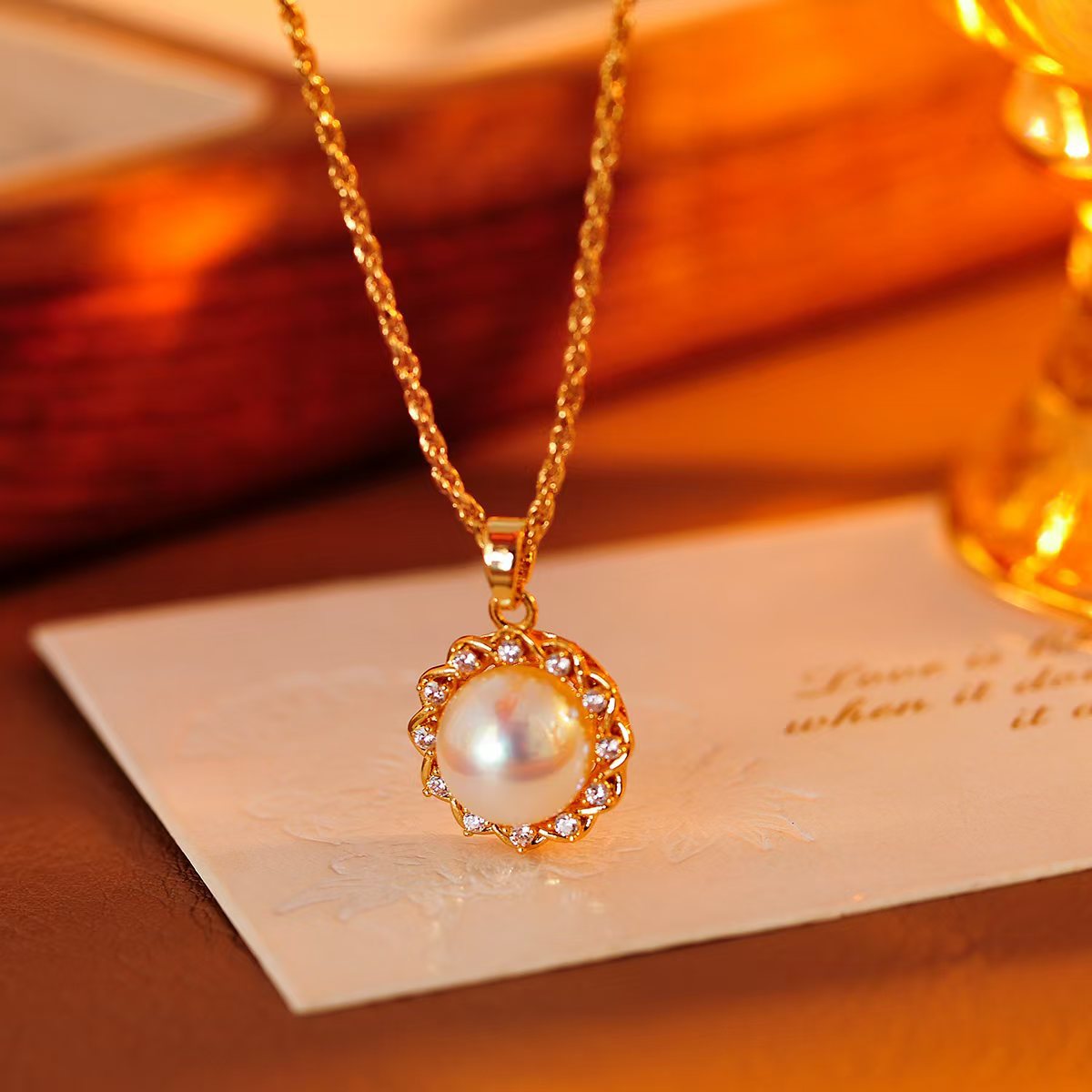Sunflower Pearl Necklace Elegant Fashion Pearl Pendant Copper Gold-Plated Necklace Light Luxury