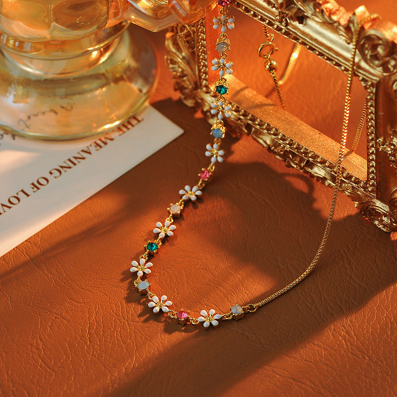 Colorful Daisy Dopamine Necklace for Women New Hot-Selling Collarbone Chain Niche Design Sense Choker