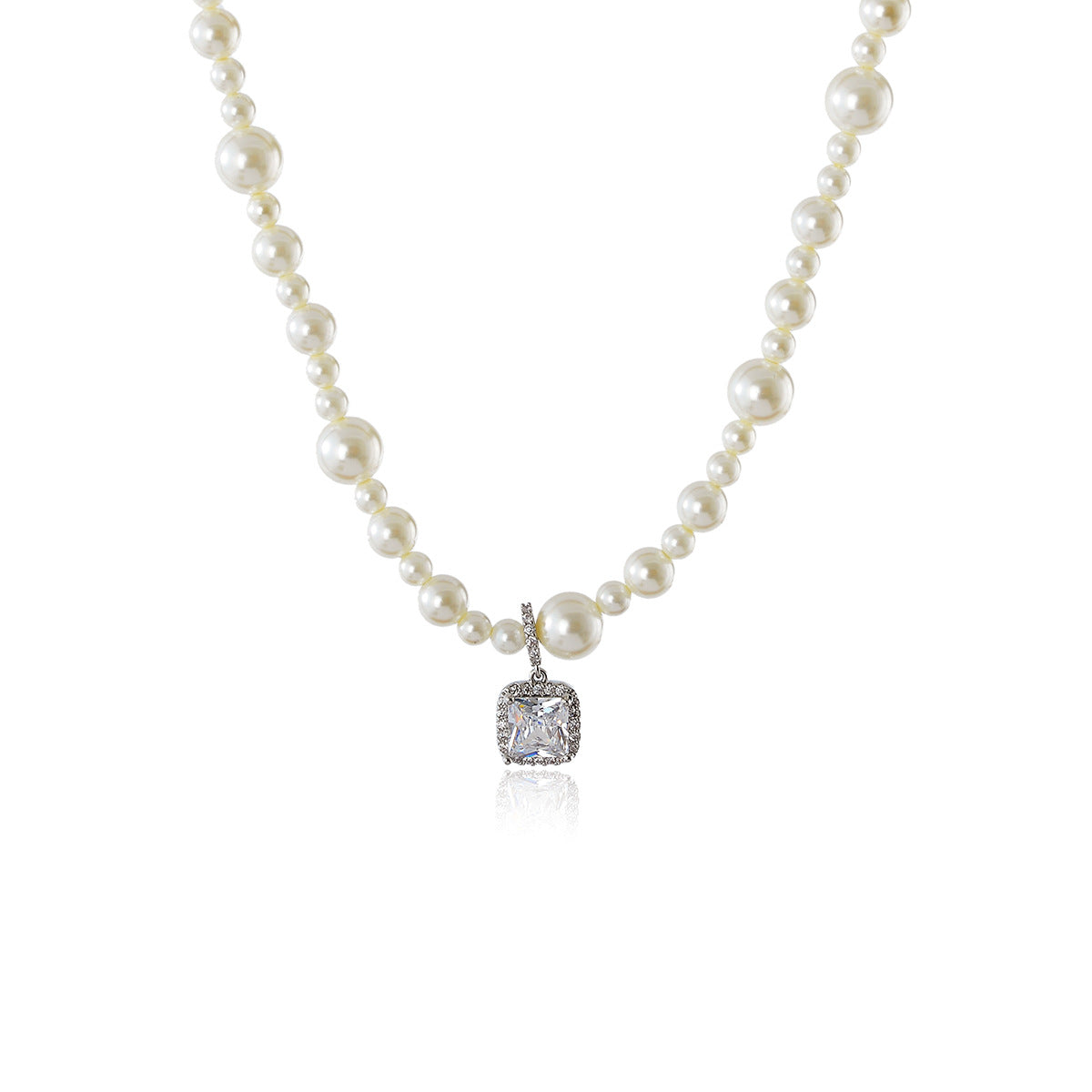 Sugar Cube Pearl Necklace for Women New Hot-Selling Collarbone Chain Neck Chain Accessory Light Luxury High-End Feel