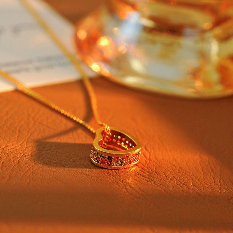 European and American Retro Colorful Zircon Heart Necklace for Women, Light Luxury Niche High-end Fashion Exquisite Design Clavicle Chain