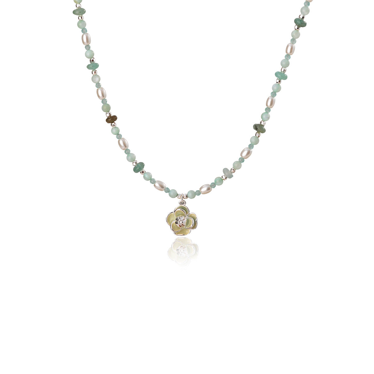 Xiaohongshu New Luxury Beaded Camellia Pearl Necklace Niche Design High-end Clavicle Chain