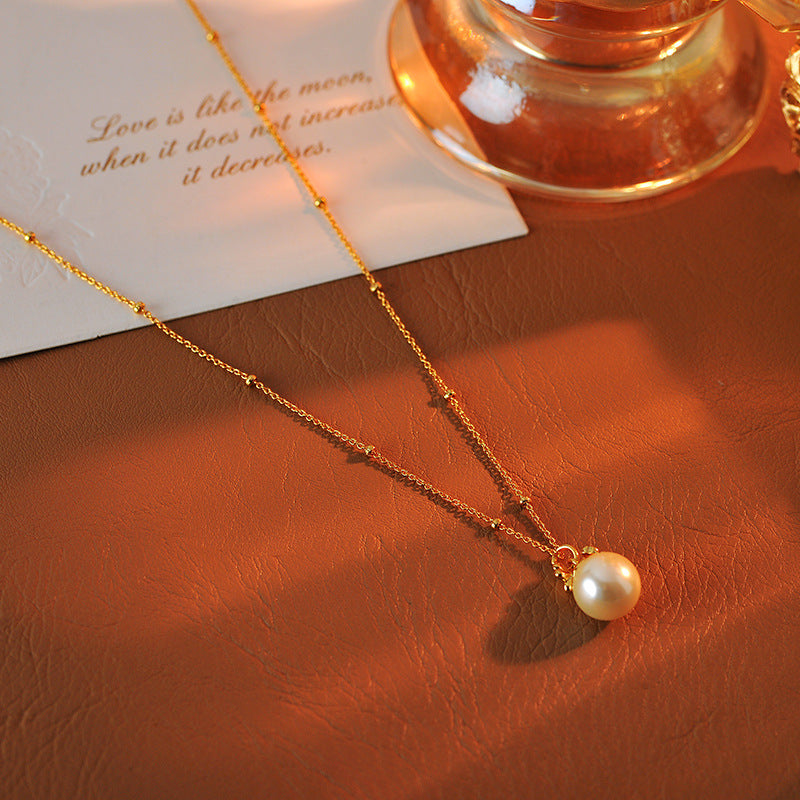 Light Luxury Fashion French Zircon Flower Pearl Necklace for Women, Niche Design, Elegant and High-end Jewelry