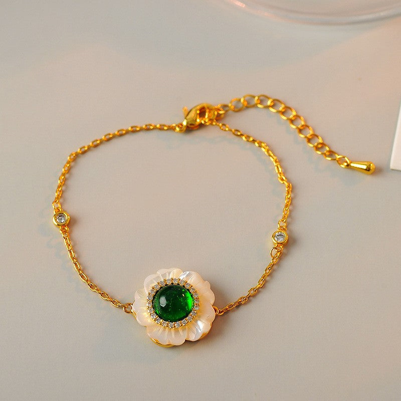 French Style Girly Flower Niche Earrings Chanel Style White Mother-of-Pearl Bracelet Design Earrings Bracelet Necklace