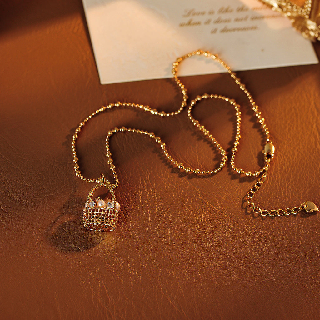 Xiaohongshu Hot-Selling Magic Chain Pearl Small Flower Basket Necklace 2025 New Fashion Light Luxury Collarbone Necklace