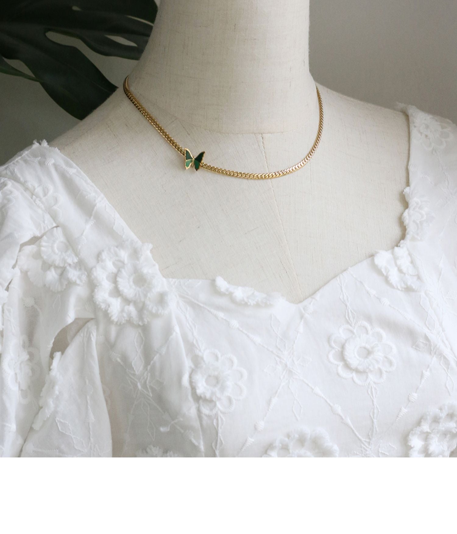 Vintage Style Green Butterfly Choker Necklace Cuban Necklace Collarbone Chain Titanium Steel 18K Gold Plated Non-Fading