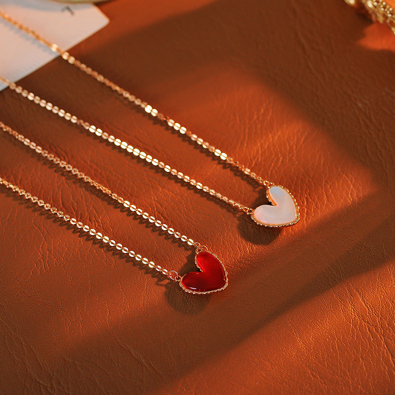 2025 New Heart-shaped Mother-of-Pearl Necklace Simple Luxury Clavicle Chain Elegant High-end Necklace