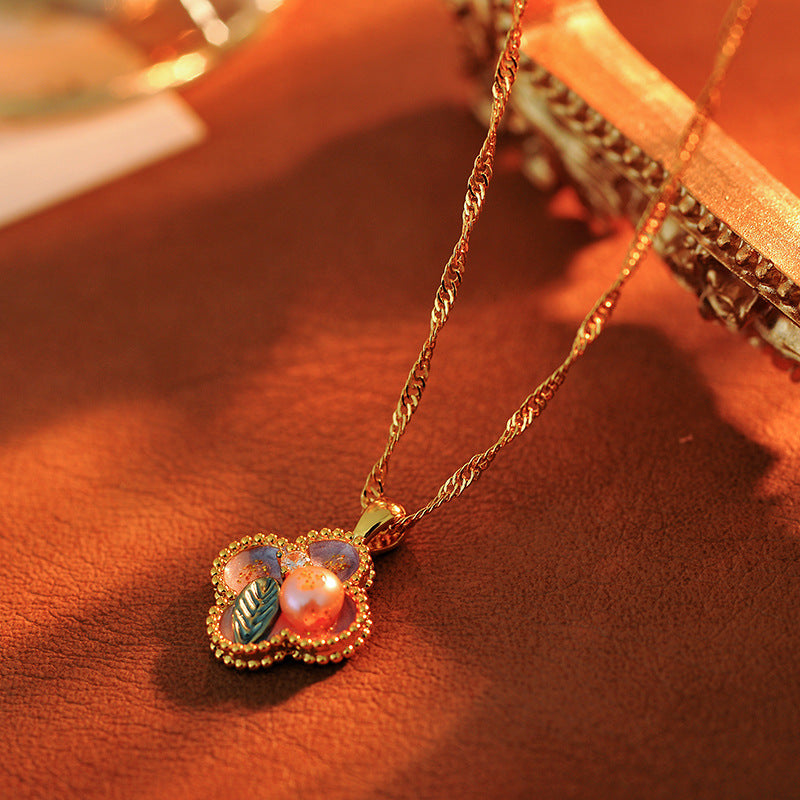 Oil Painting Style Enamel Four-Leaf Clover Necklace for Women Elegant Exquisite Simple Unique Design Collarbone Chain Fashion Sweater Chain