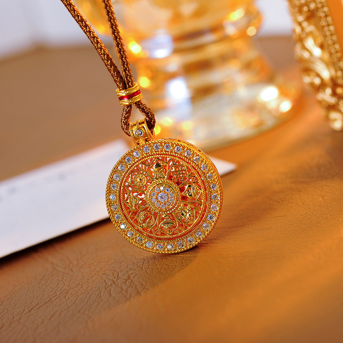 Wei Xue Same Style Eight Treasures Compass Necklace for Women Ancient Method Pointed Diamond Sand Gold Pendant Collarbone Chain New Hot-Selling Neck Chain