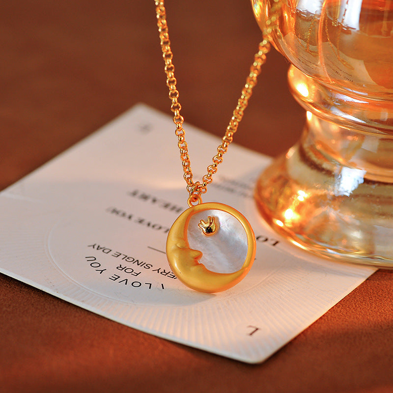 European and American Fashion Starry Sea Moon Shell Sweater Chain for Women High-end Long Vintage Design Versatile Necklace